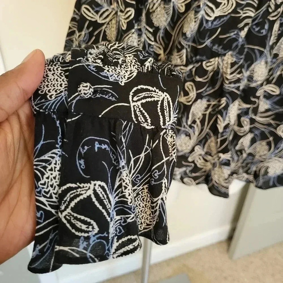 Cinq a Sept Botanical Floral Print Semi Sheer Balloon Sleeve Blouse(L) - Picture 9 of 12